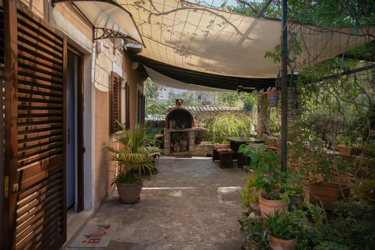 Apartman Silna Your New Home With Terrace And Garden Bobovisca エクステリア 写真