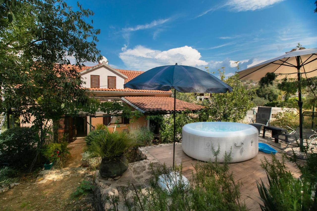 Apartman Silna Your New Home With Terrace And Garden Bobovisca エクステリア 写真
