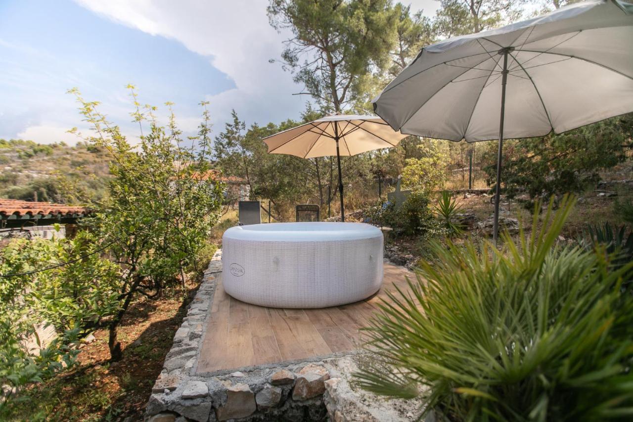 Apartman Silna Your New Home With Terrace And Garden Bobovisca エクステリア 写真
