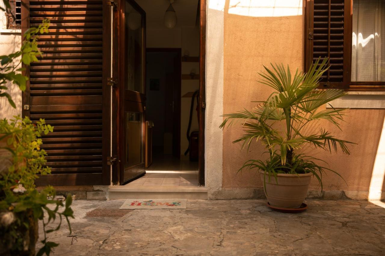 Apartman Silna Your New Home With Terrace And Garden Bobovisca エクステリア 写真
